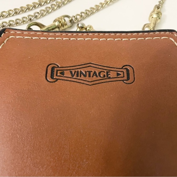Vintage Brand Chain Strap Small Coin Purse - Picture 2 of 16